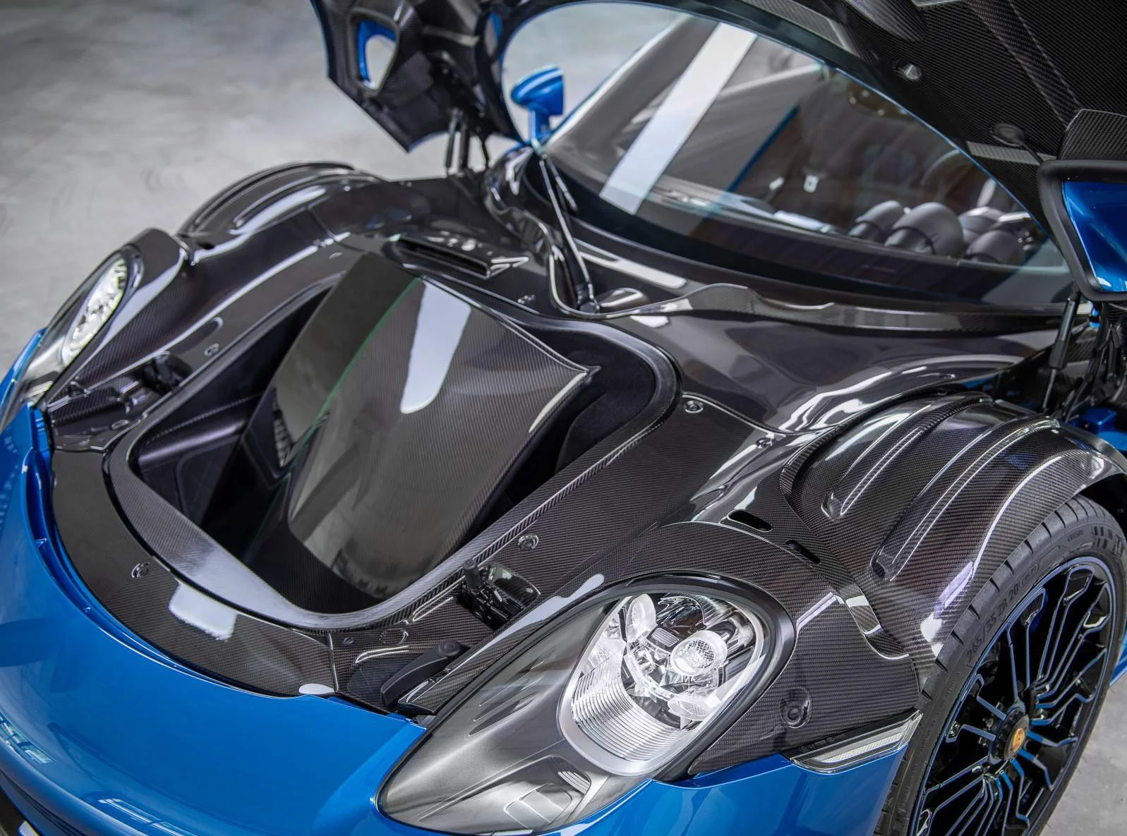 918+Spyder+-+Eng-OneOfOne-part